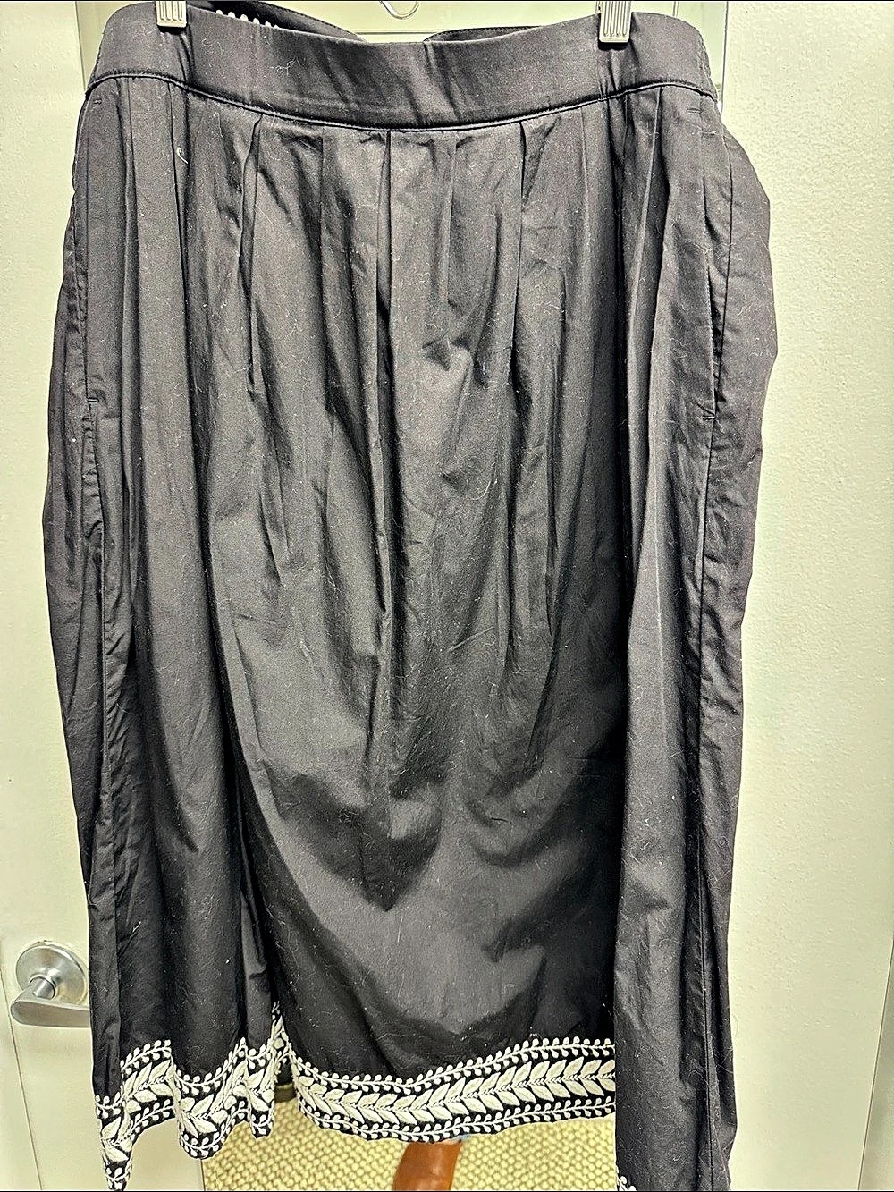 J.Crew Black Embroidered skirt XL